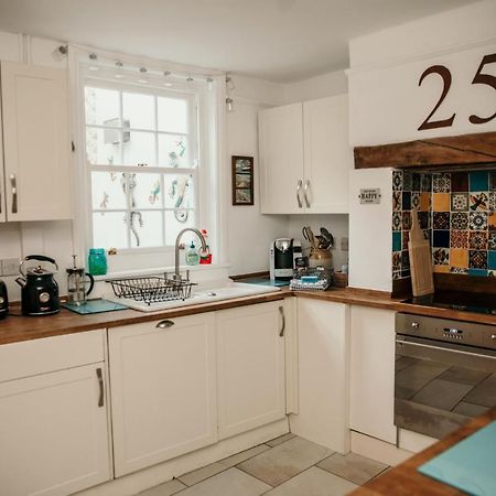Charming 3 Bedroom Townhouse Weymouth Exteriör bild